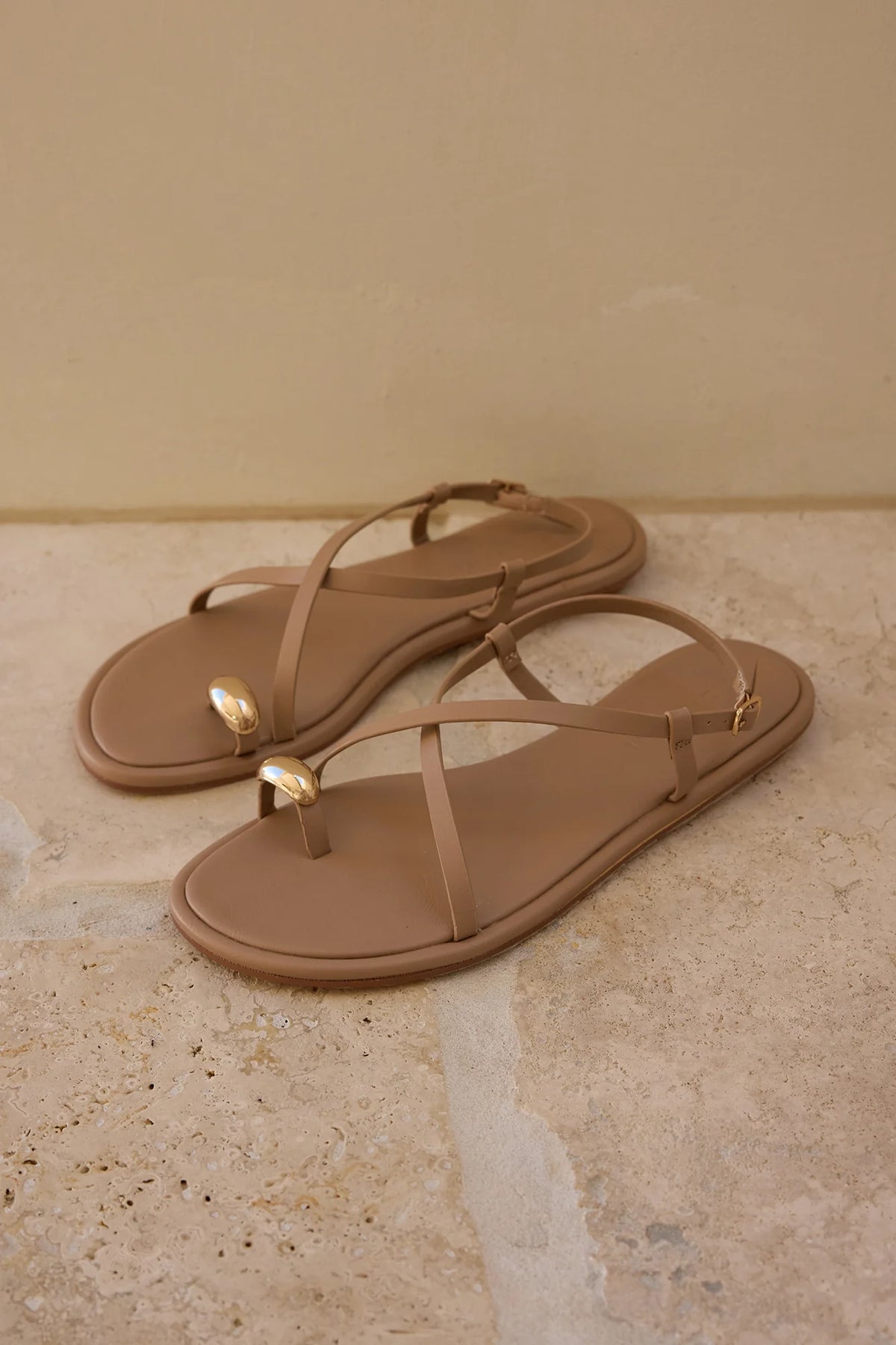 Chandra Sandal Light Cashew